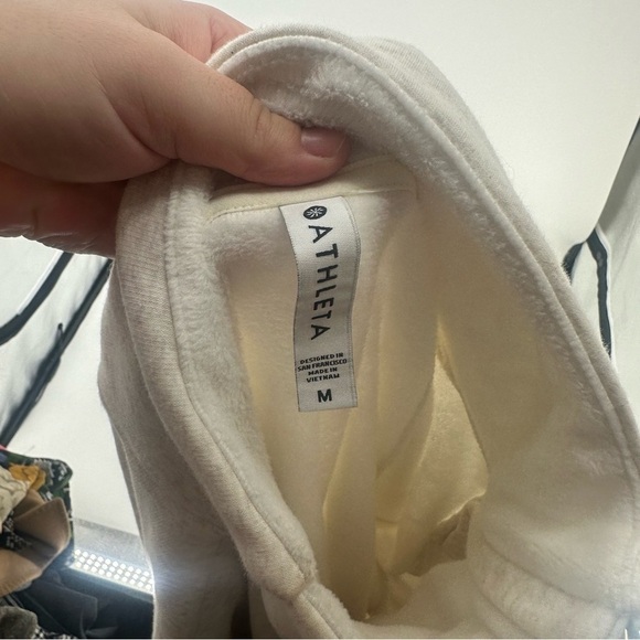 Athleta Cozy Karma Asym Pullover Oatmeal Heather Size Medium Cozy Sweatshirt - Picture 6 of 8